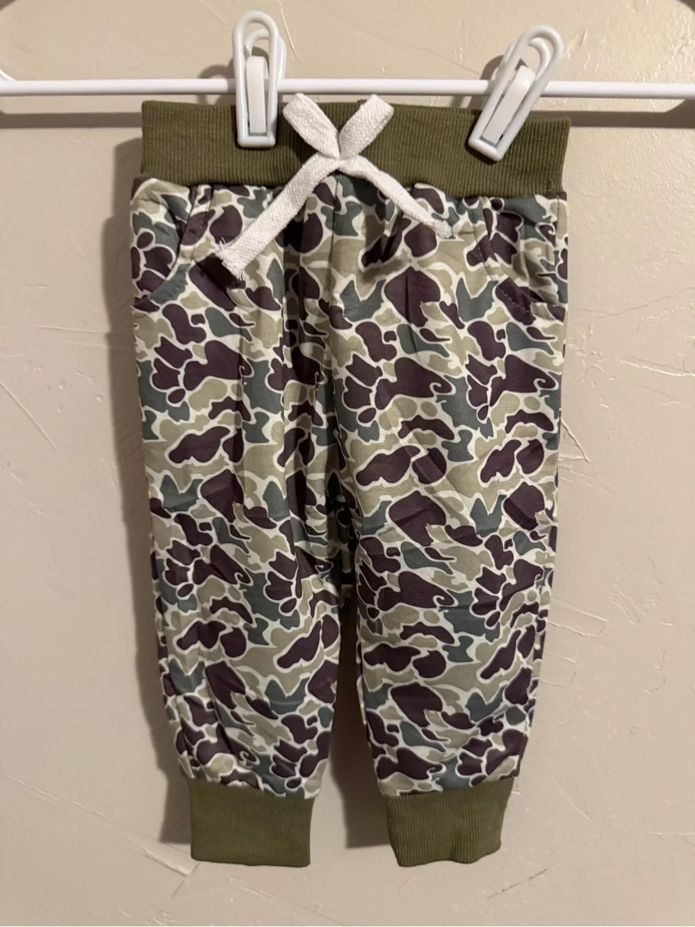 Kids Olive Camo Pocket Sweatshirt & Jogger Set